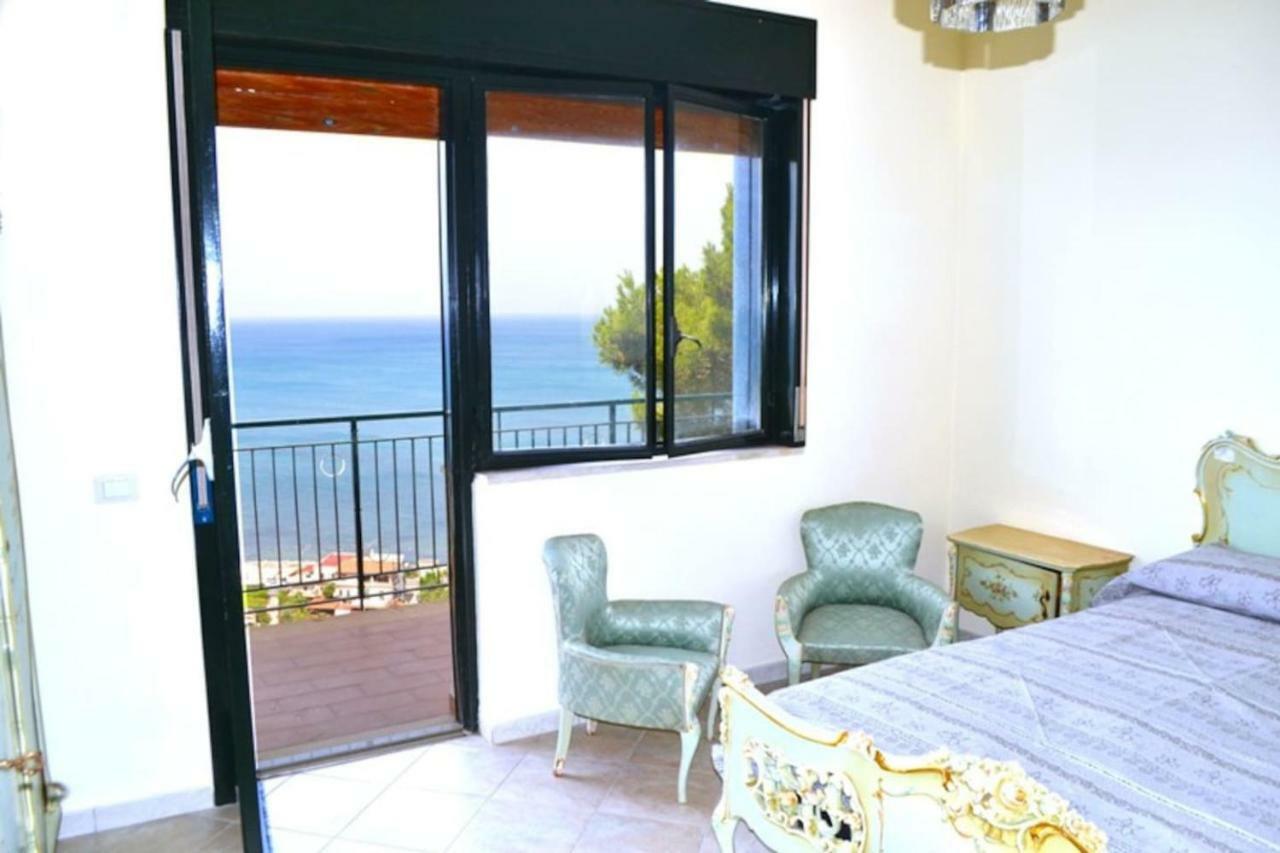 Casa Vacanze La Petrusella Trabia Luaran gambar